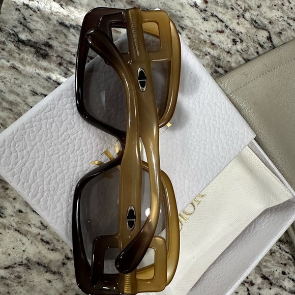 Christian Dior 737 Sunglasses – Oversized Honey Optyl Frame | 1970s - Picture 12 of 17